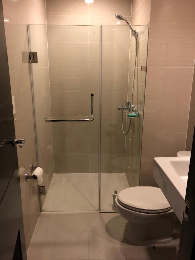 פאסאי Modern And Cozy Studio Near Airport Terminal 3 מראה חיצוני תמונה